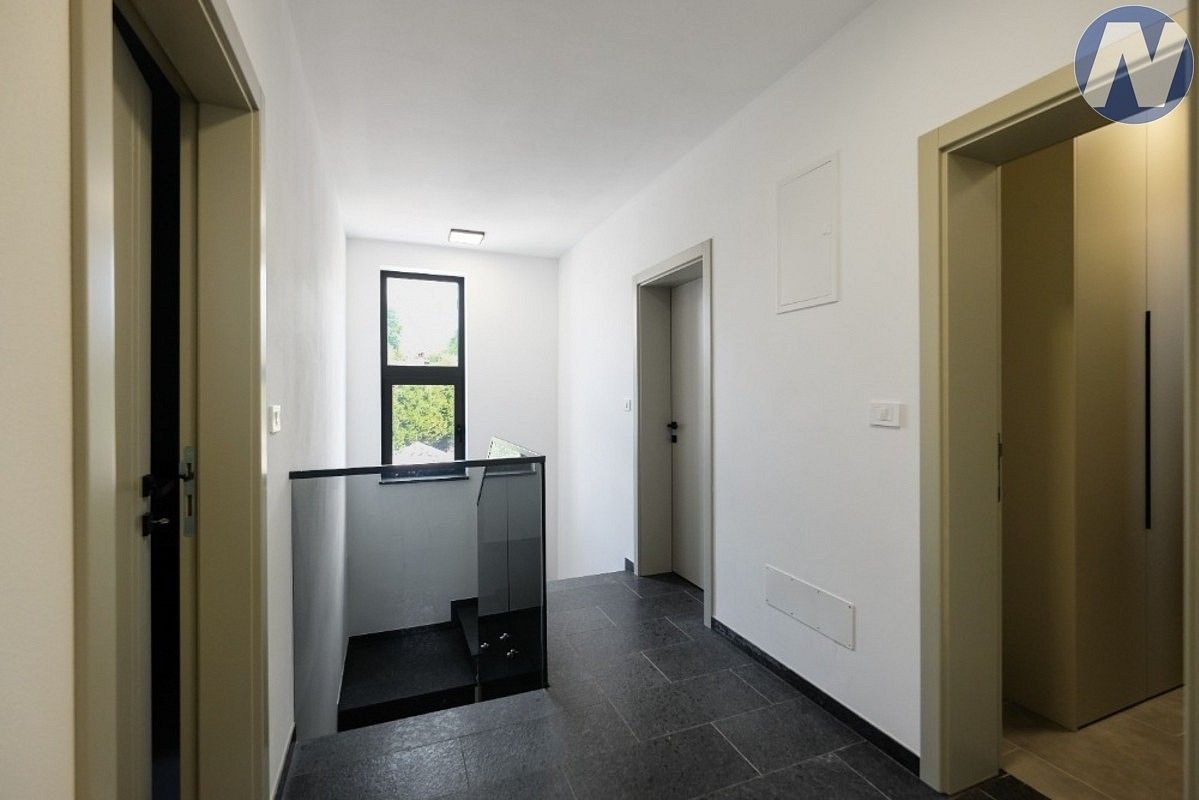 Prodej rodinný dům - Smoljanci, HR, 240 m² - 5