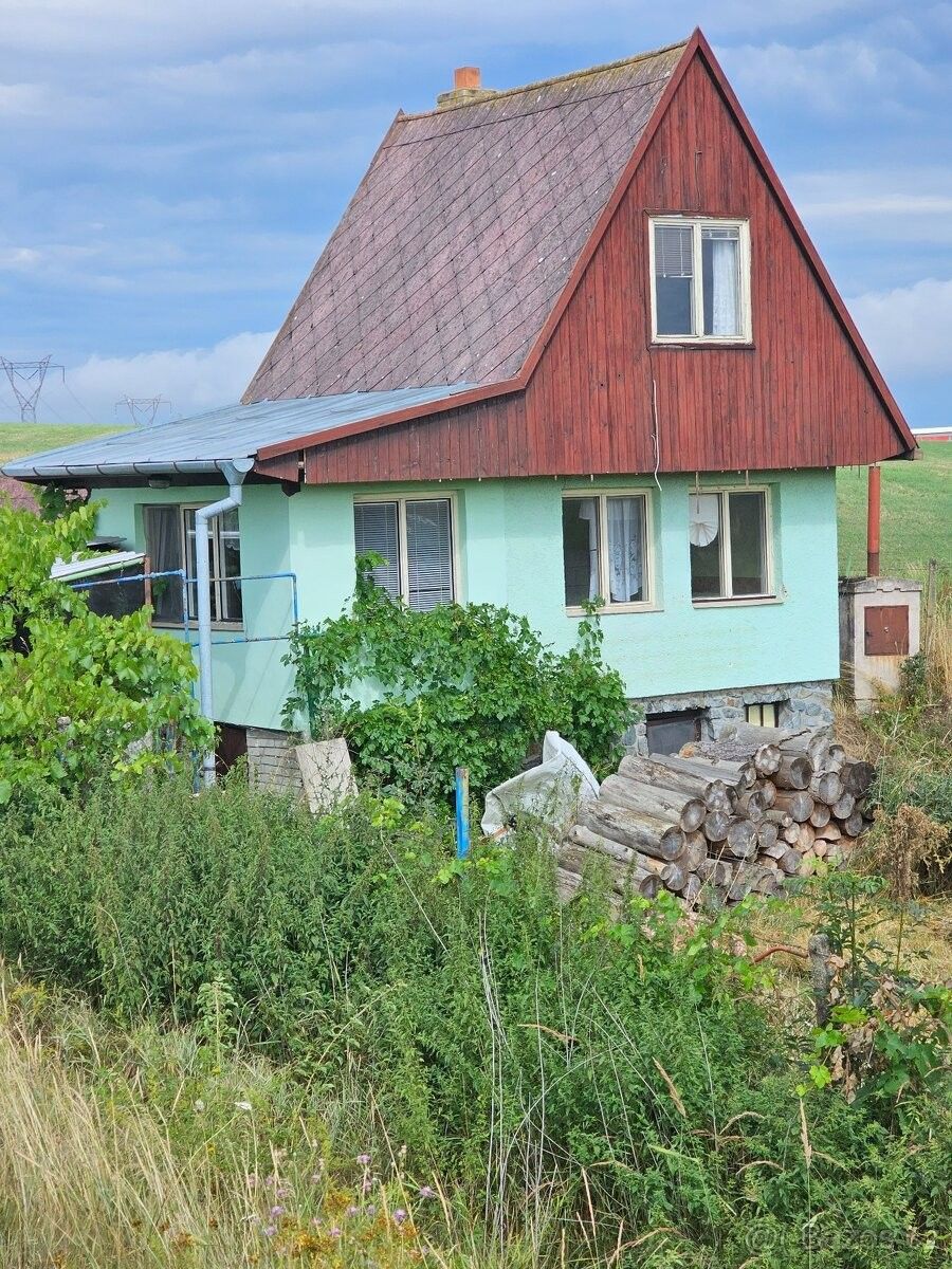 Chaty, Lipník u Hrotovic, 675 52, 1 321 m²