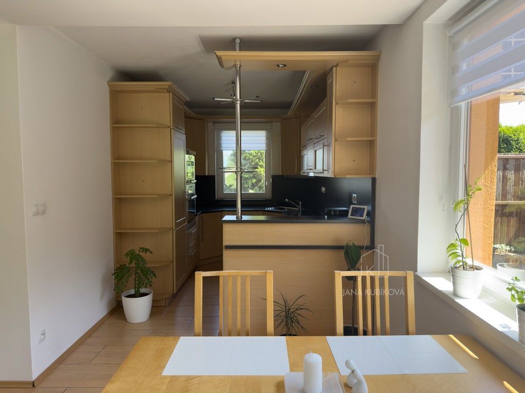 Prodej rodinný dům - Těmice, 252 m²