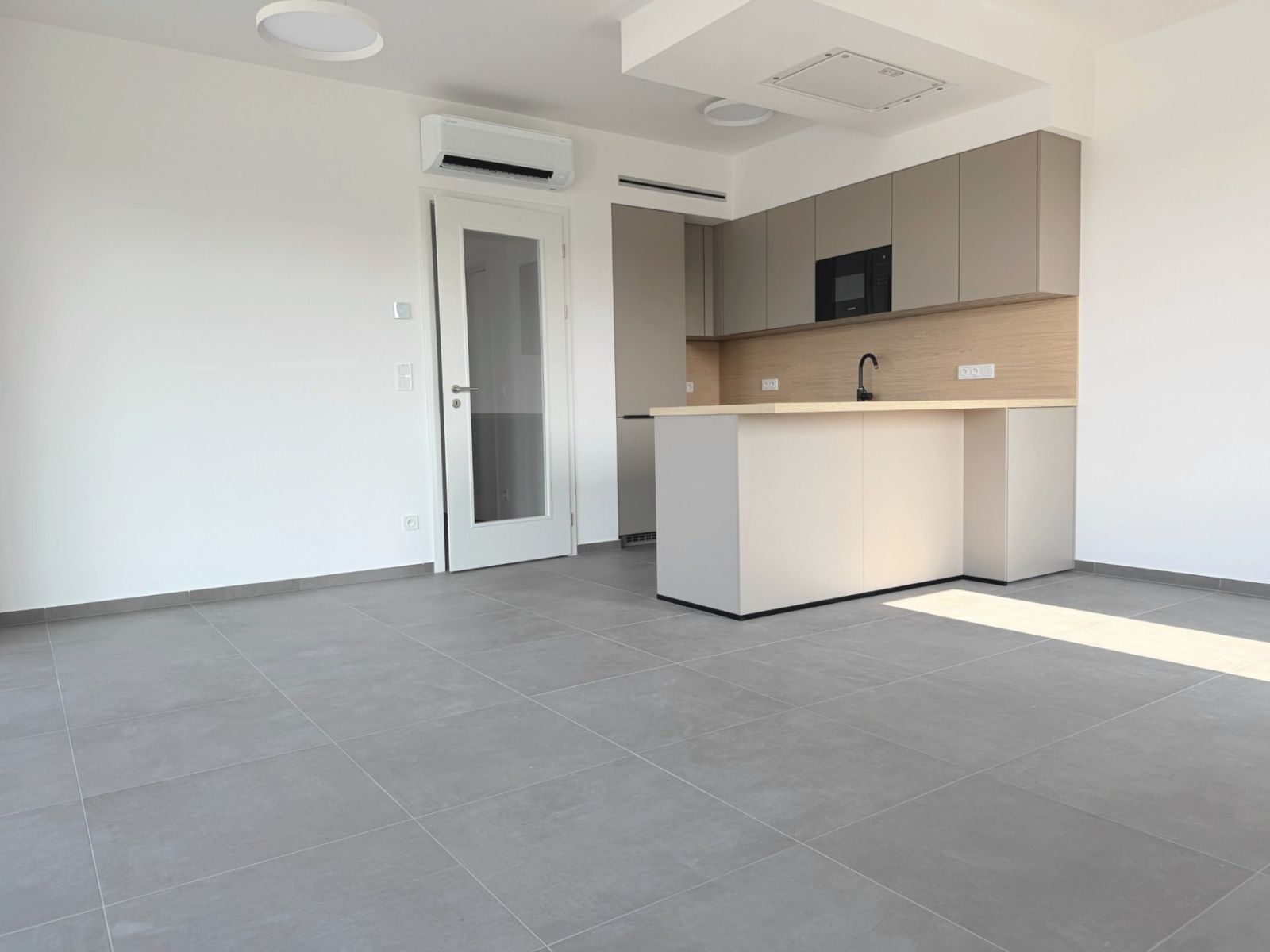 Pronájem byt 4+kk - Práčská, Praha - Záběhlice, 90 m² - 5