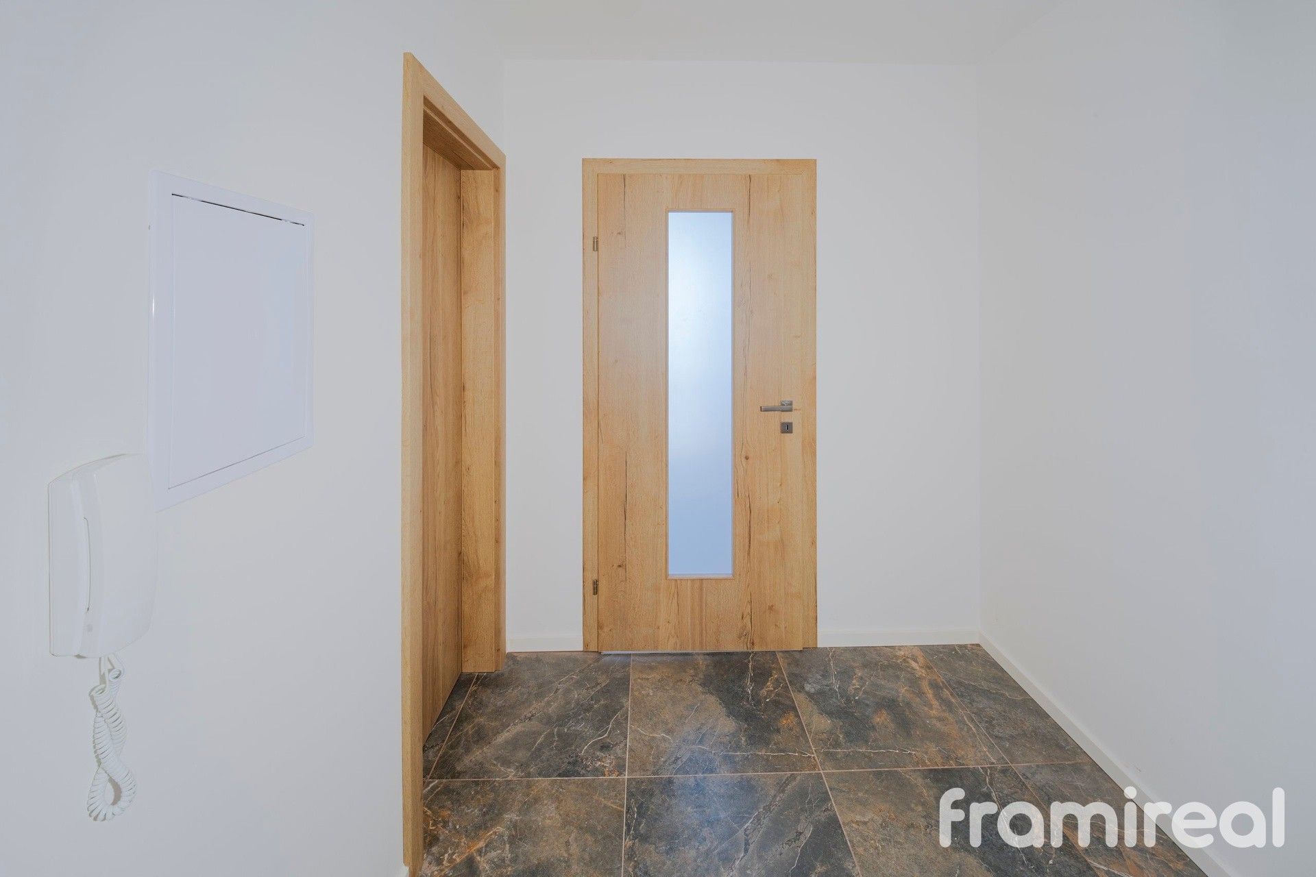 Pronájem byt 1+kk - náměstí Míru, Veselí nad Moravou, 26 m² - 5