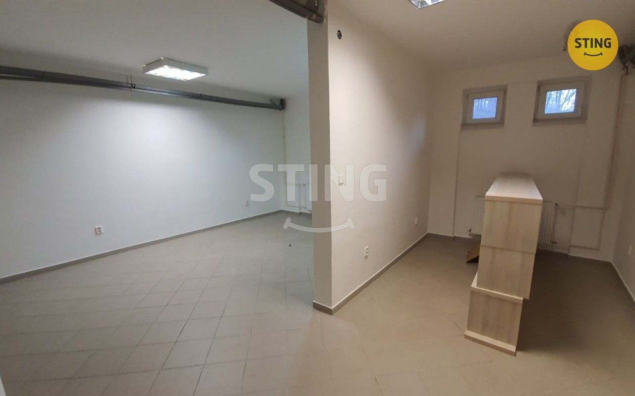 Pronájem komerční - Pod břehem, Třinec, 36 m²