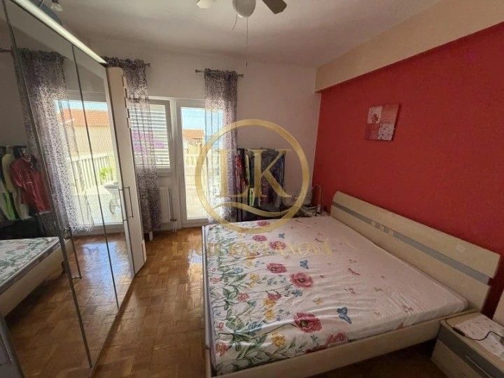 Prodej rodinný dům - 987 66, Zahraničí - 5