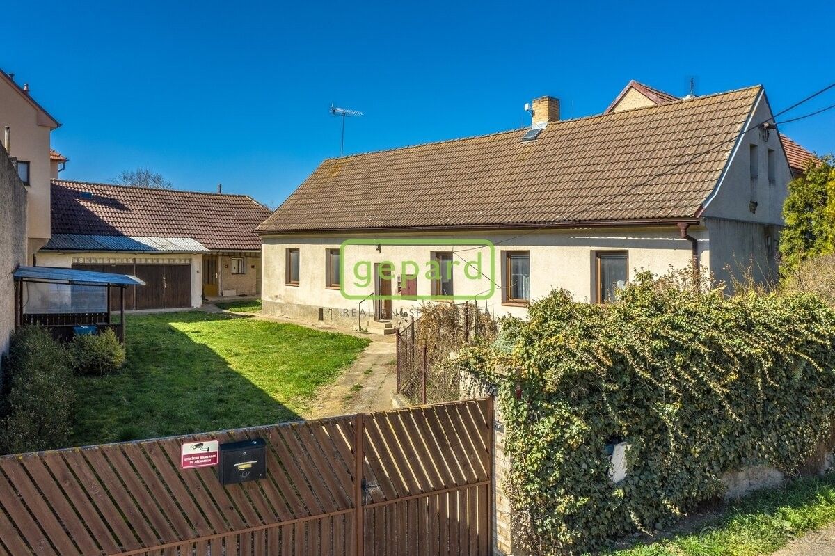 Rodinné domy, Třebotov, 252 26