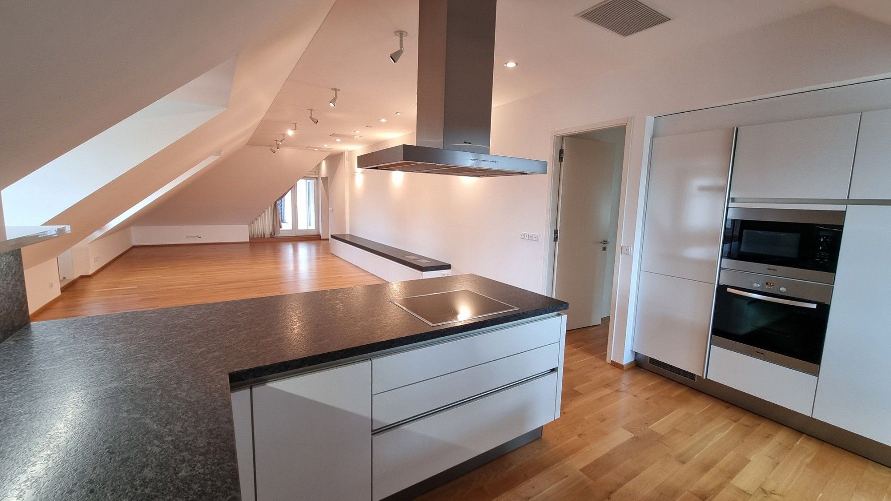 Byt 5+kk, 269 m²