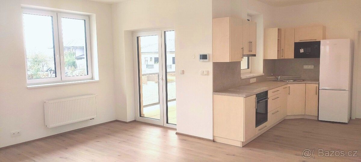 Byty, Hevlín, 671 69