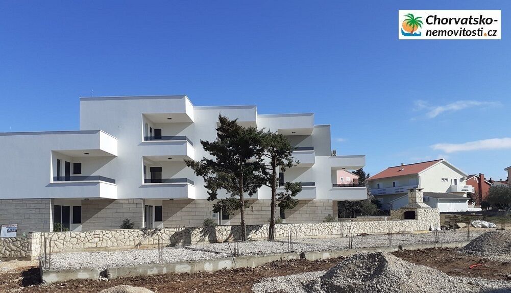 Rodinné domy, 987 66, Zahraničí