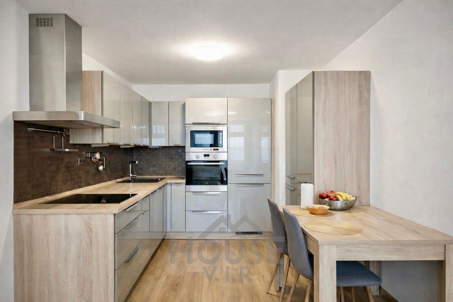 3+kk, Rezlerova, Praha, 65 m²
