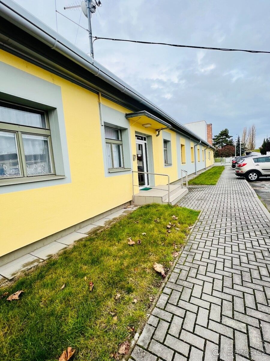 Kancelář · Hradec Králové, 500 03 - 4