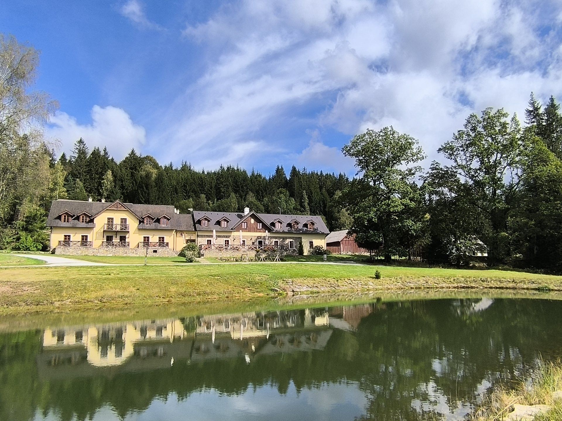 Ubytovací zařízení, Pohorská Ves, 674 m²