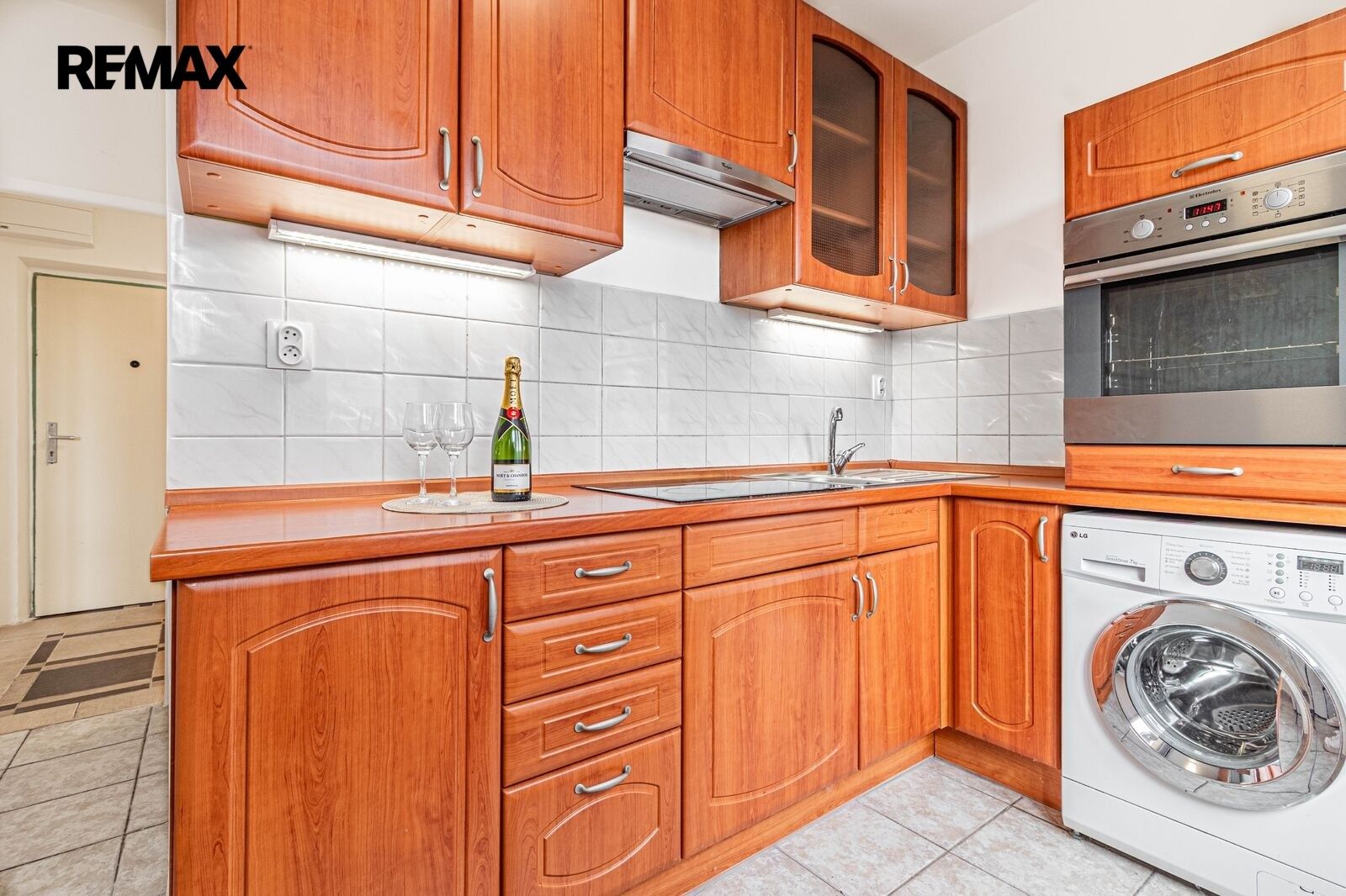 2+1, Hvozdíková 2574, Praha Záběhlice, 52 m² - 1