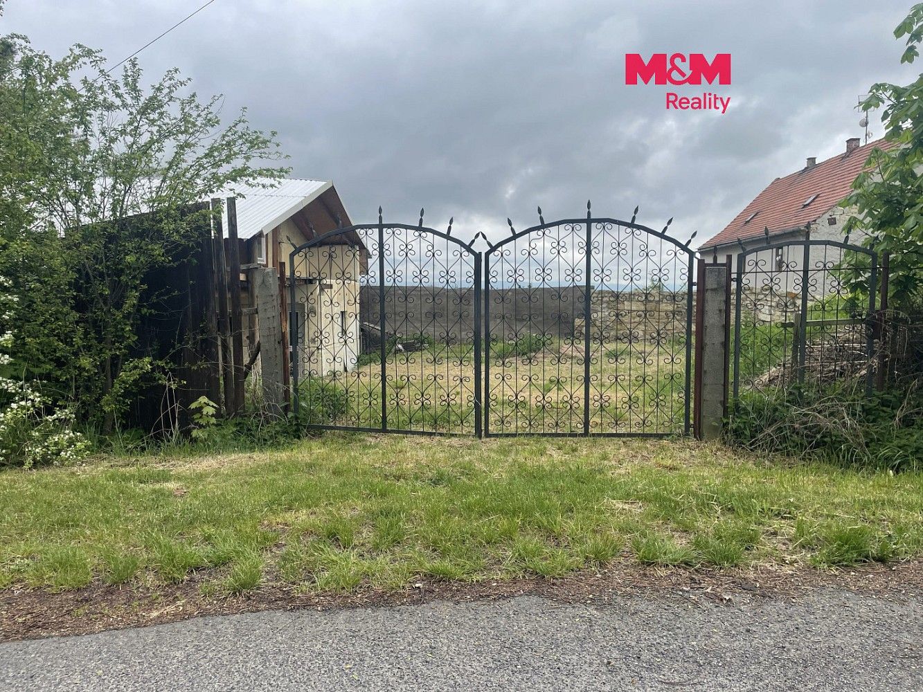 Pozemky pro bydlení, Měcholupy - Milošice, okres Louny - 1