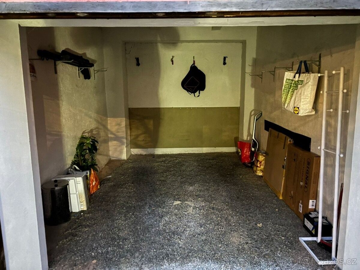 Garáže, Brno, 602 00