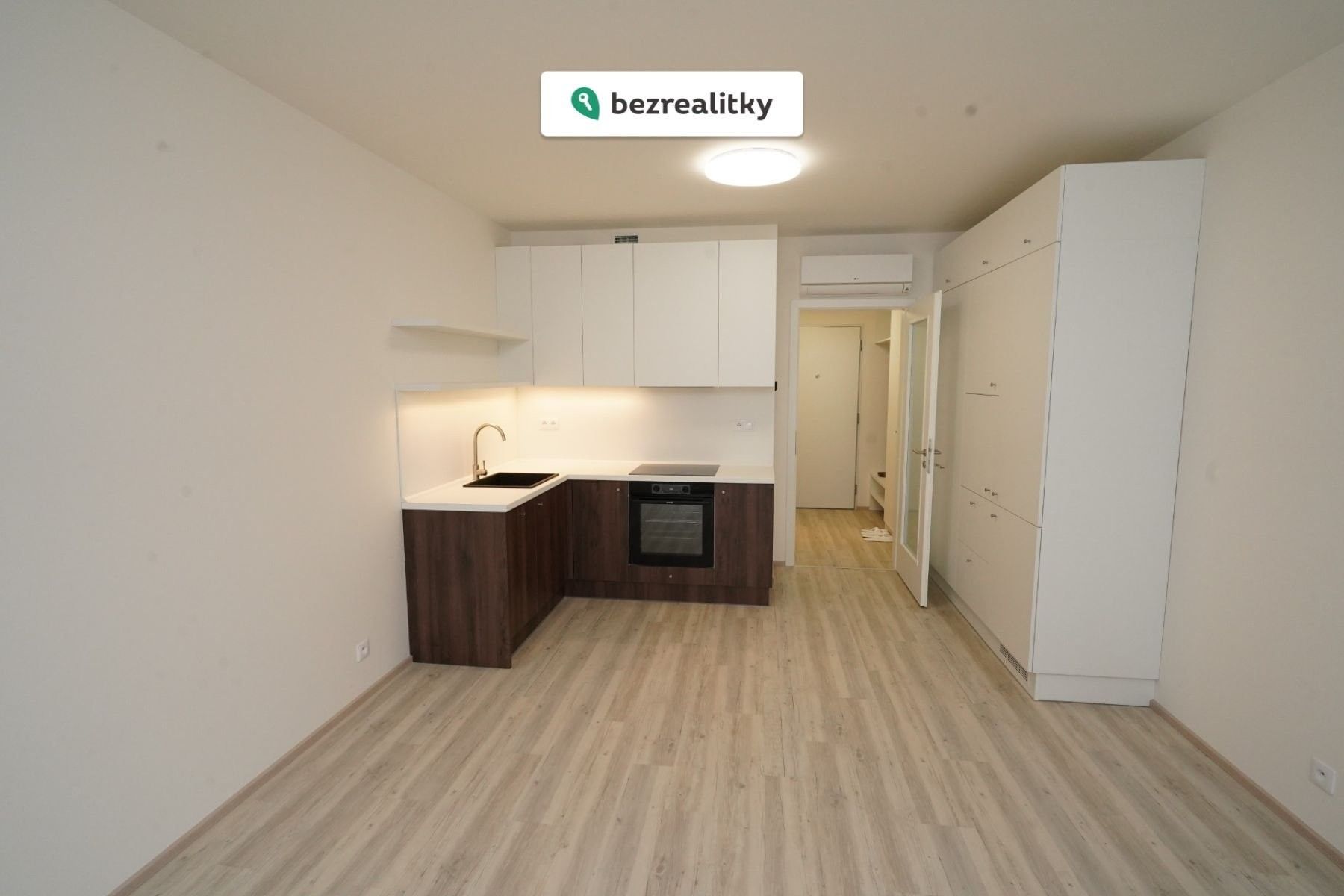 Prodej byt 1+kk - Poděbradská, Praha, 33 m²