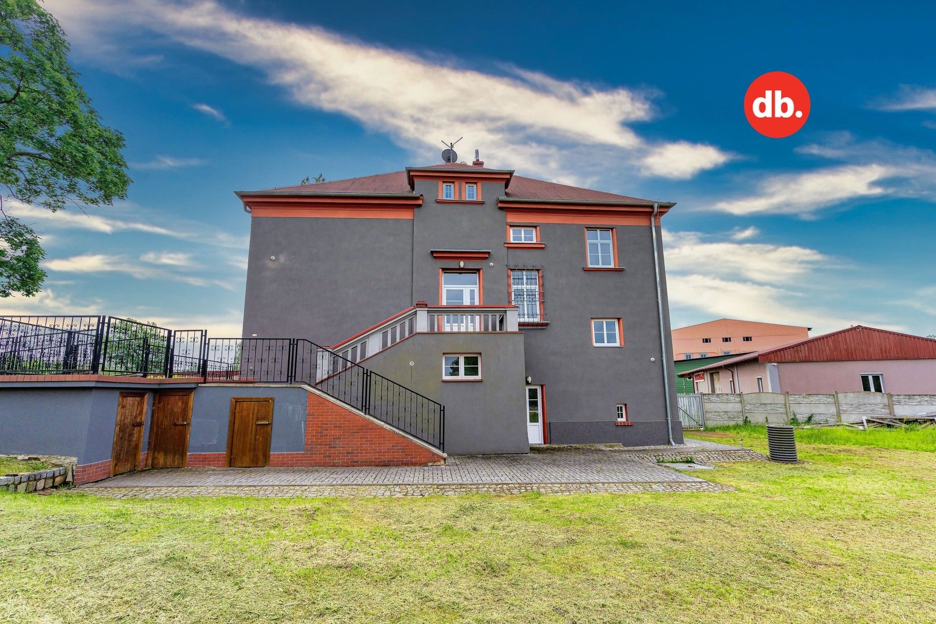 Prodej rodinný dům - Horní 371, Chodov, 750 m² - 5