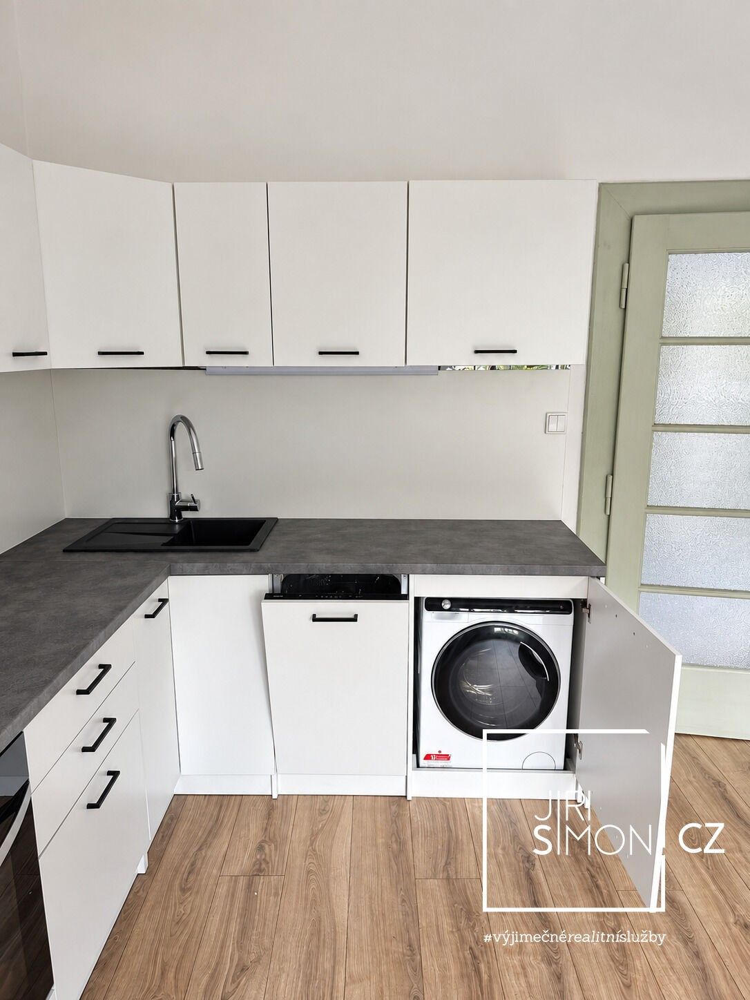 Byt 2+kk · 40 m² · Kamýcká  , Praha - 3