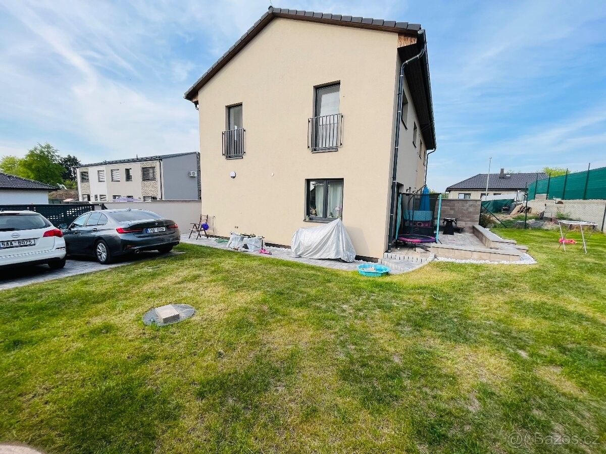 Rodinné domy, Neratovice, 277 11