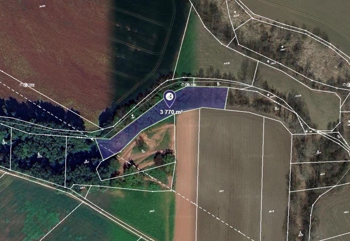 Louka, 3 770 m²