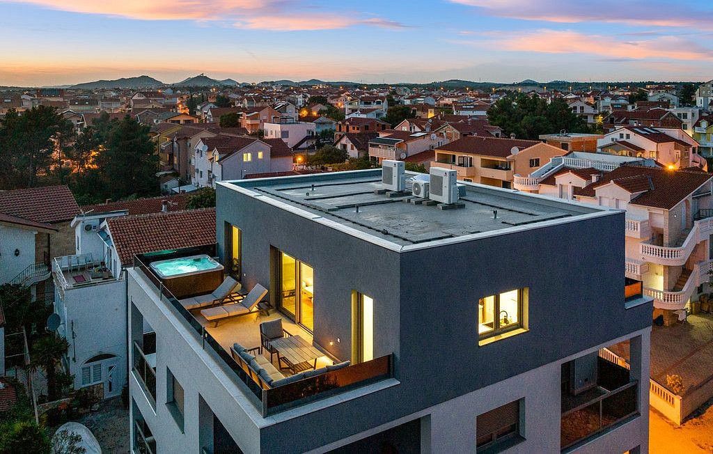 4+kk, Vodice, Sibensko-kninska zupanija, Chorvatsko, 80 m² - 1