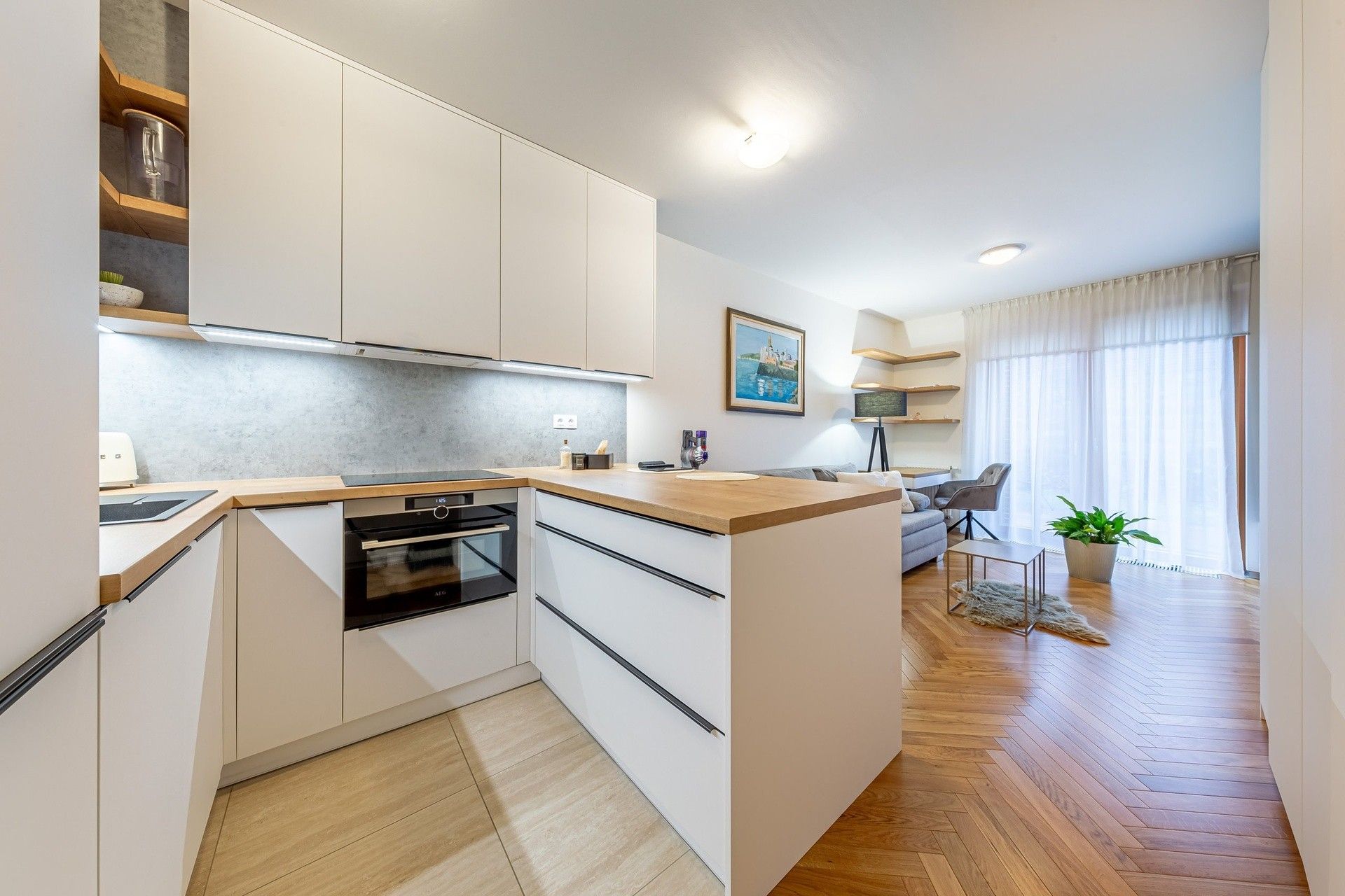 1+kk, Na návsi, Praha, 38 m²