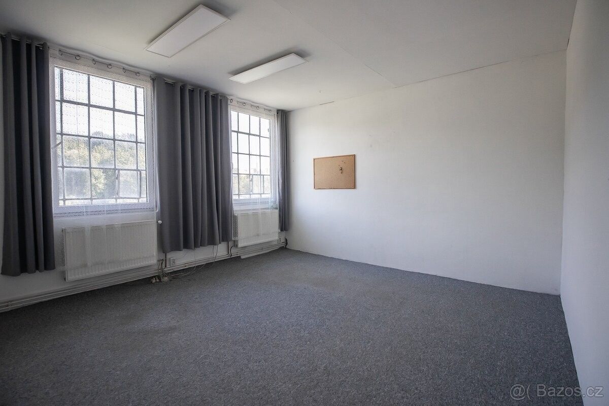 Pronájem kancelář - Fulnek, 742 45