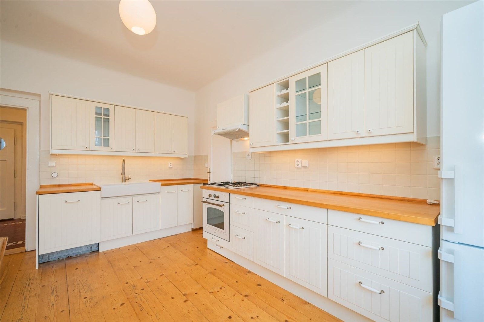 Pronájem vila - Nečova, Praha, 200 m²