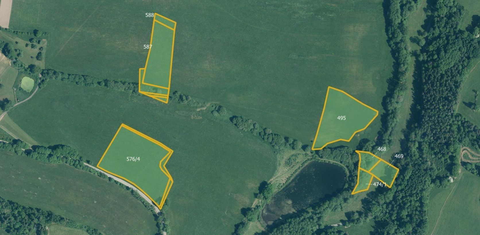 Zemědělské pozemky, Škůdra, Strašice