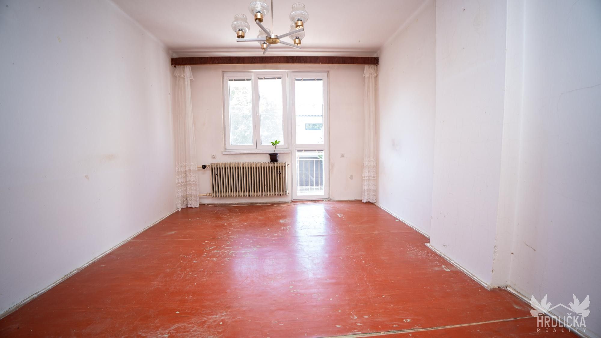 Byt 4+1 · 981 m² · Kadov - 4