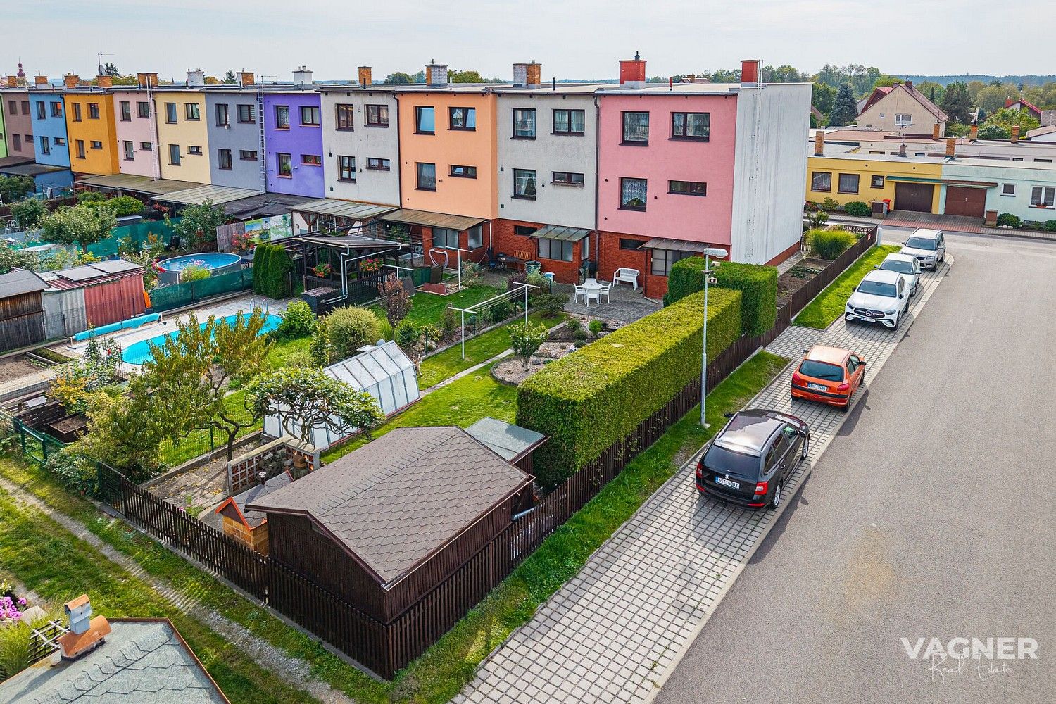 Rodinné domy, Smetanova, Bělá pod Bezdězem, okres Mladá Boleslav, 182 m² - 1