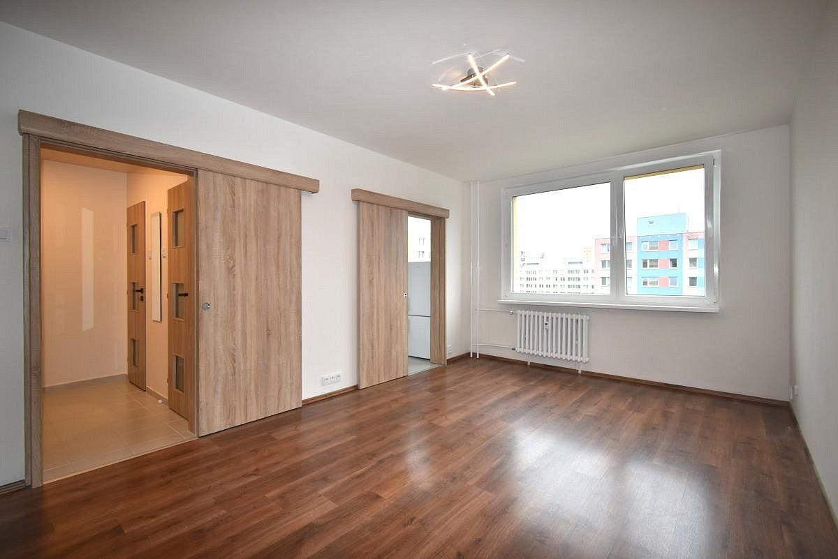 Pronájem byt 1+kk - Schulhoffova, Praha 4 - Háje, 30 m² - 5