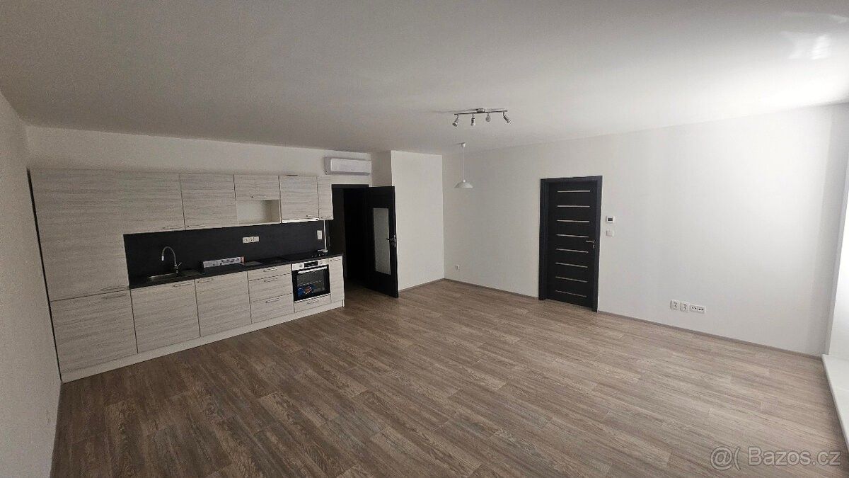 Byty, Vracov, 696 42