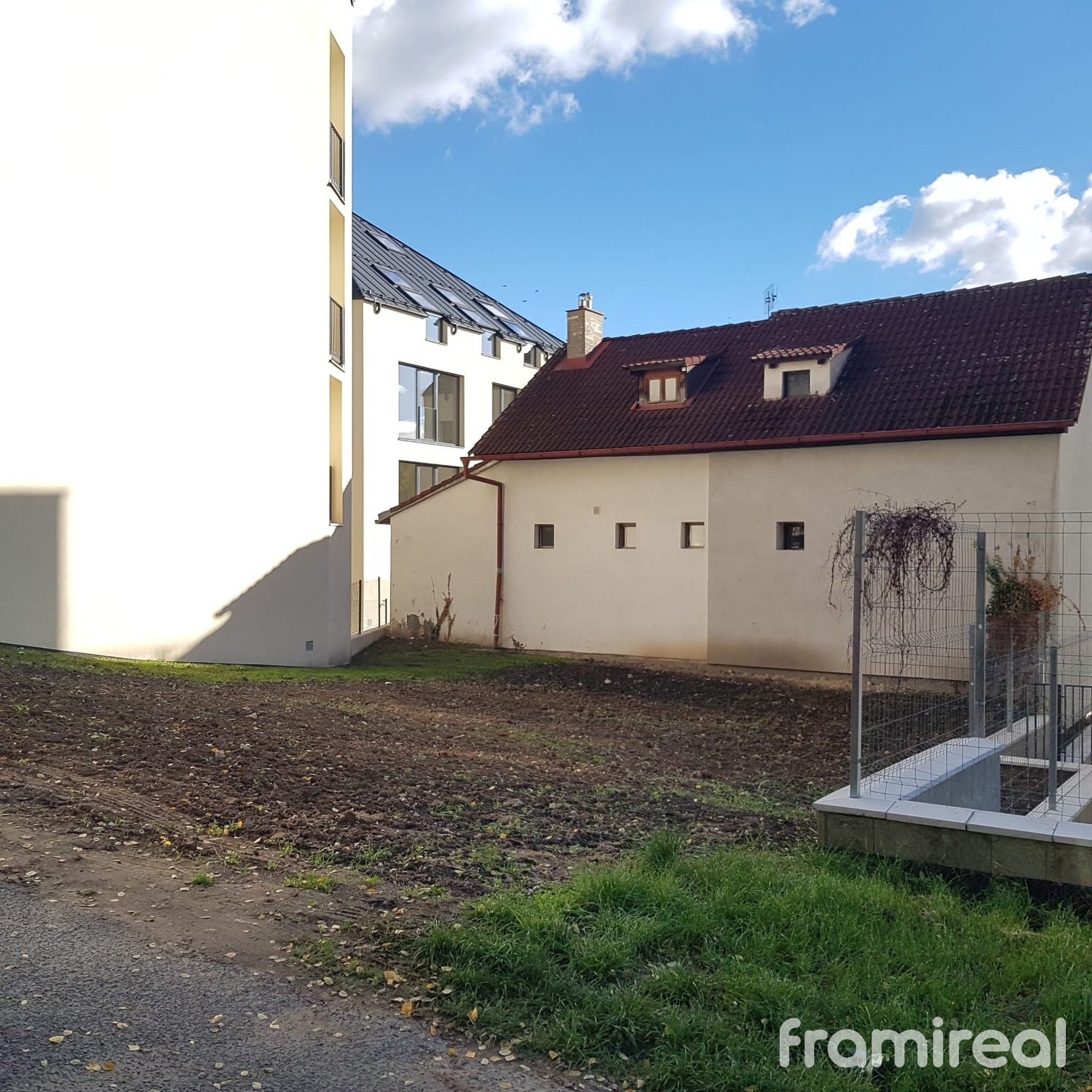 Prodej pozemek pro bydlení - U kapliček, Praha