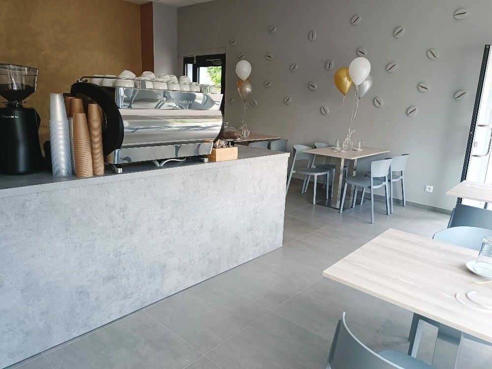 Restaurace, Praha, 198 00