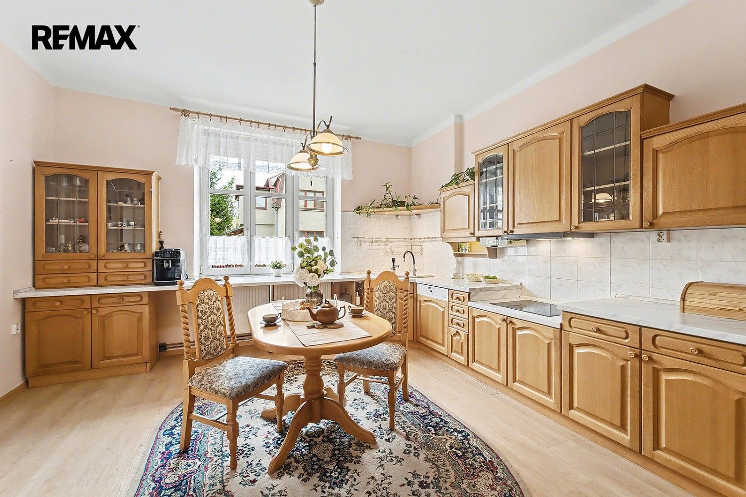 Prodej rodinný dům - Český Brod, okres Kolín, Středočeský kraj, 186 m² - 2