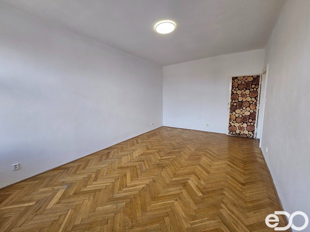 Pronájem byt 2+kk - Husinecká, Praha Žižkov, 73 m² - 2