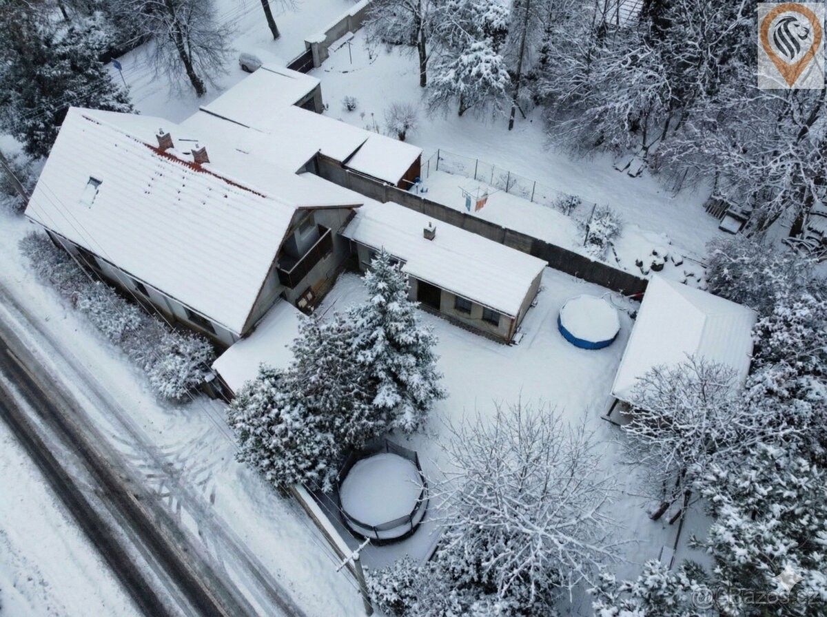 Rodinné domy, Obříství, 277 42