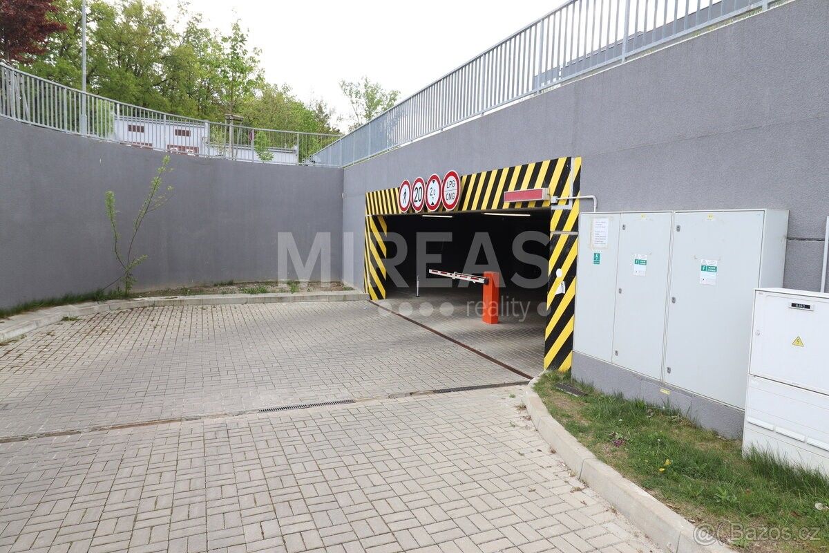 Ostatní, Milovice nad Labem, 289 24