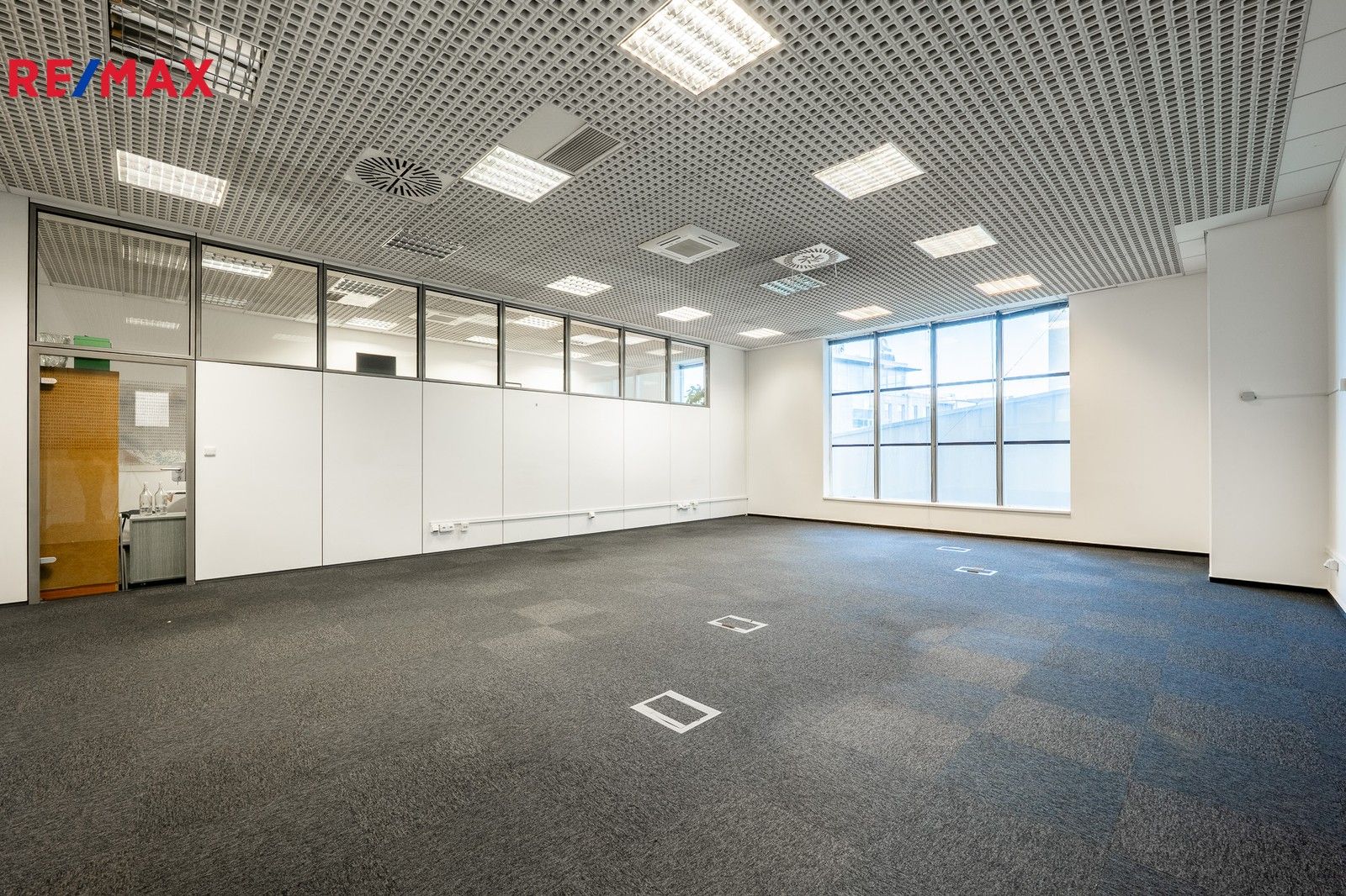 Kanceláře, Pražská tř., České Budějovice, 66 m²