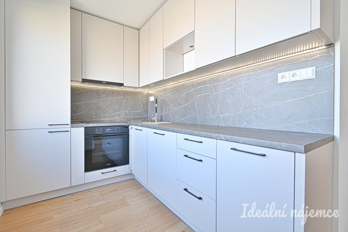 2+1, Bakalovo nábřeží, Brno, 60 m² - 1