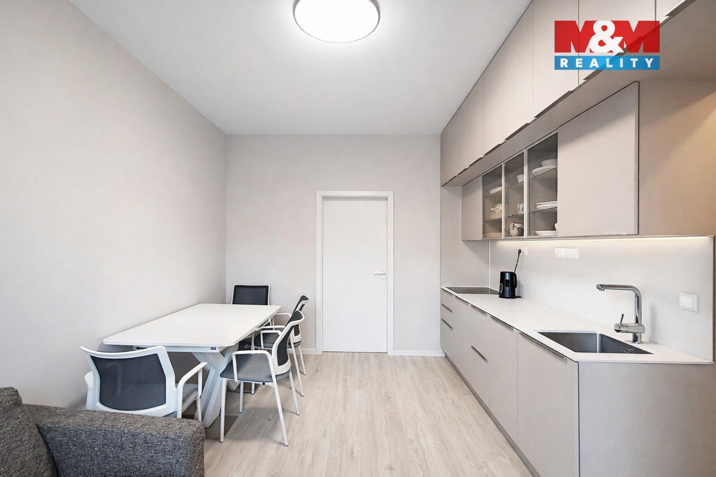 Prodej byt 2+kk - V háji, Praha, 49 m²
