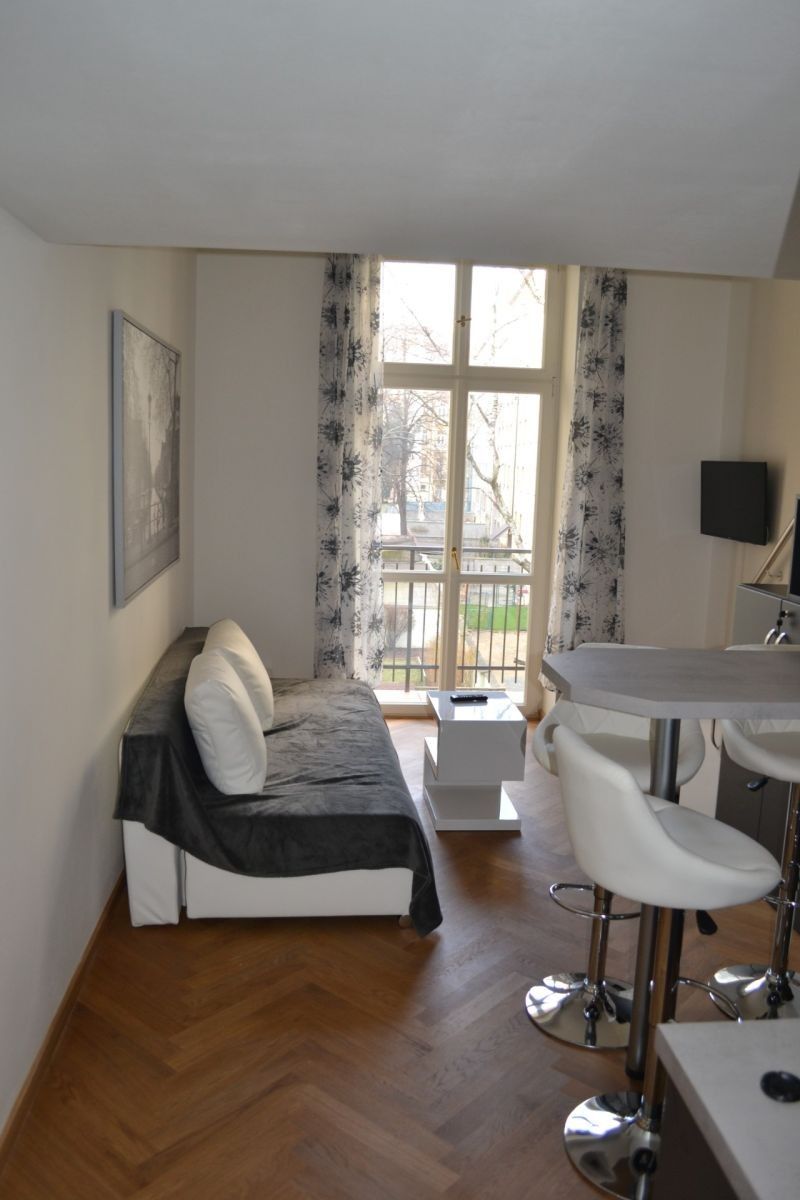 1+kk, Ovenecká, Praha - Holešovice, 28 m² - 2