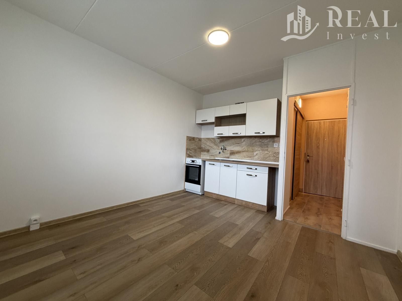 Pronájem byt 1+1 - Březenecká, Chomutov, 38 m²