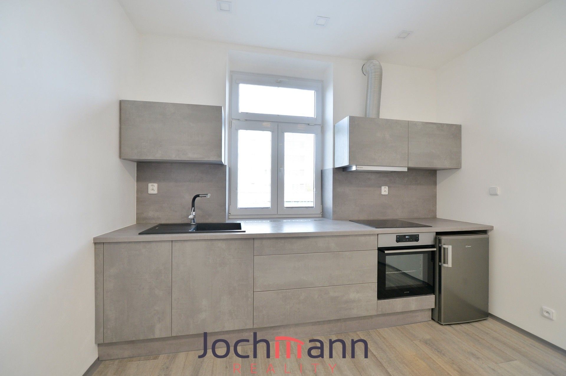 Pronájem byt 2+kk - Matice školské, České Budějovice, 43 m² - 2