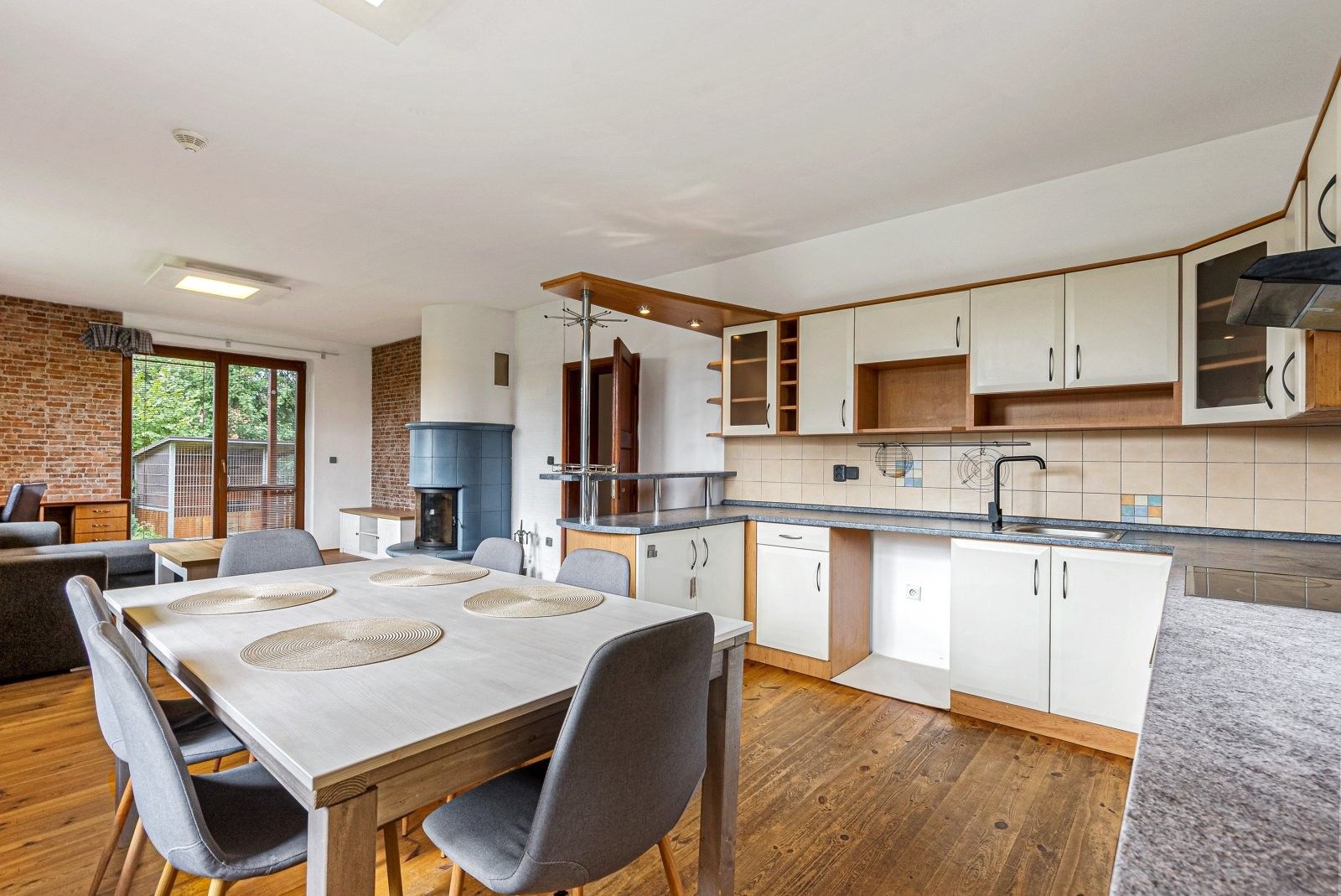 Prodej rodinný dům - Libějice, 209 m² - 2