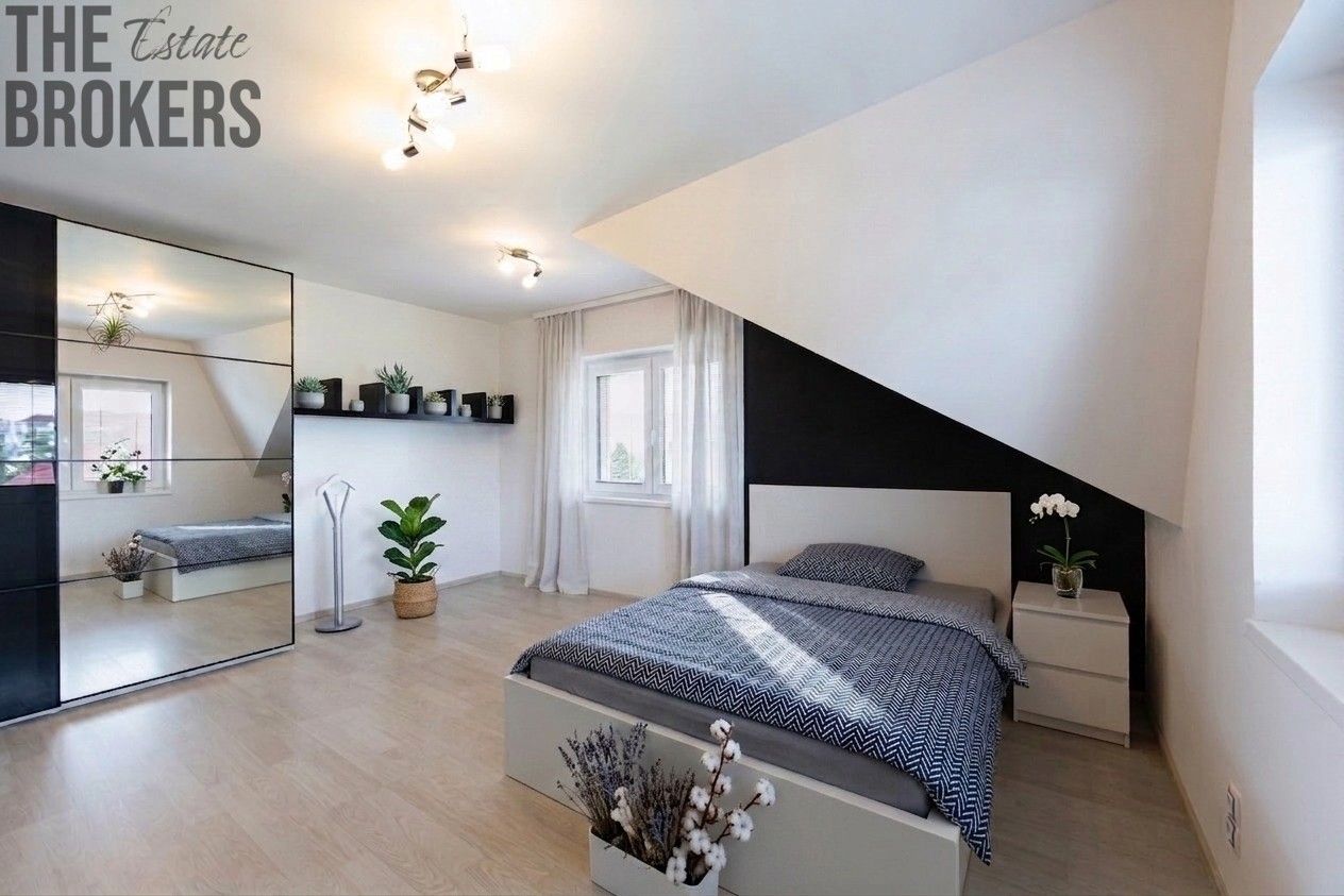 4+kk, Při hranici 215, Praha Sedlec, 97 m² - 1