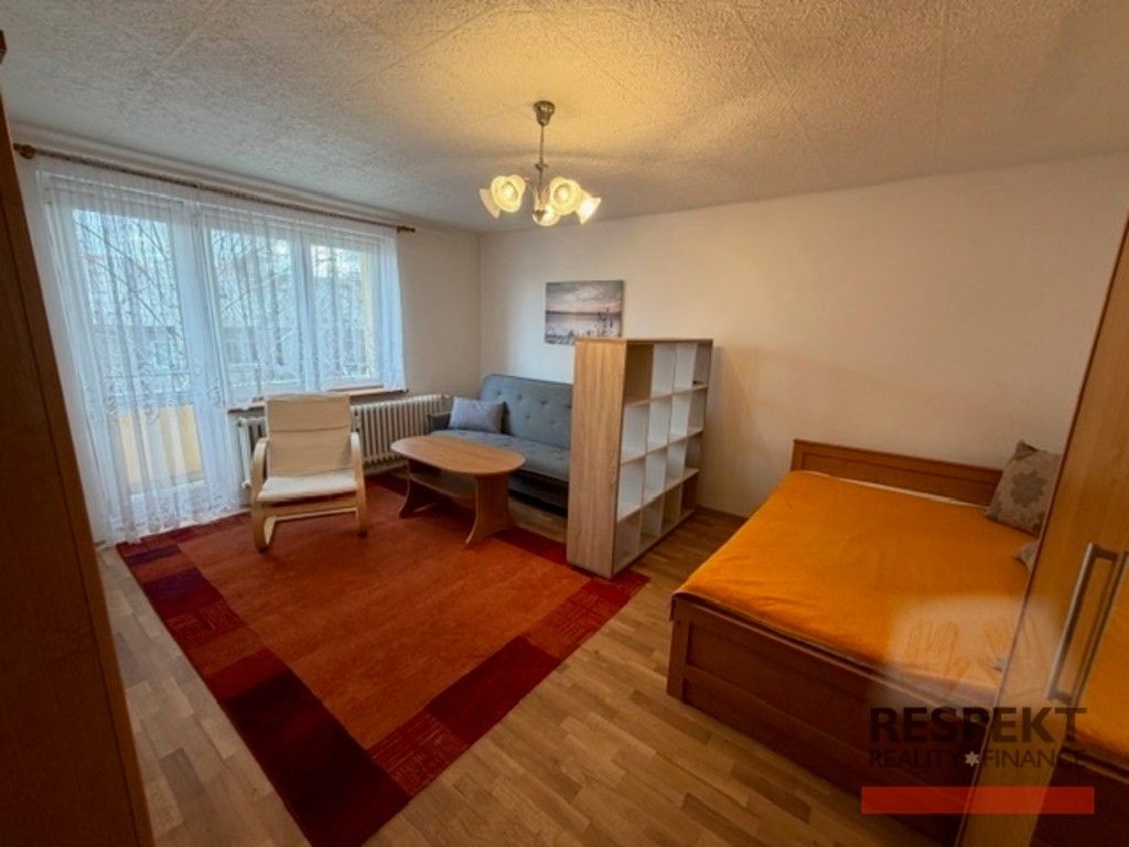 Pronájem byt 1+1 - Helsinská, Kladno, 43 m²