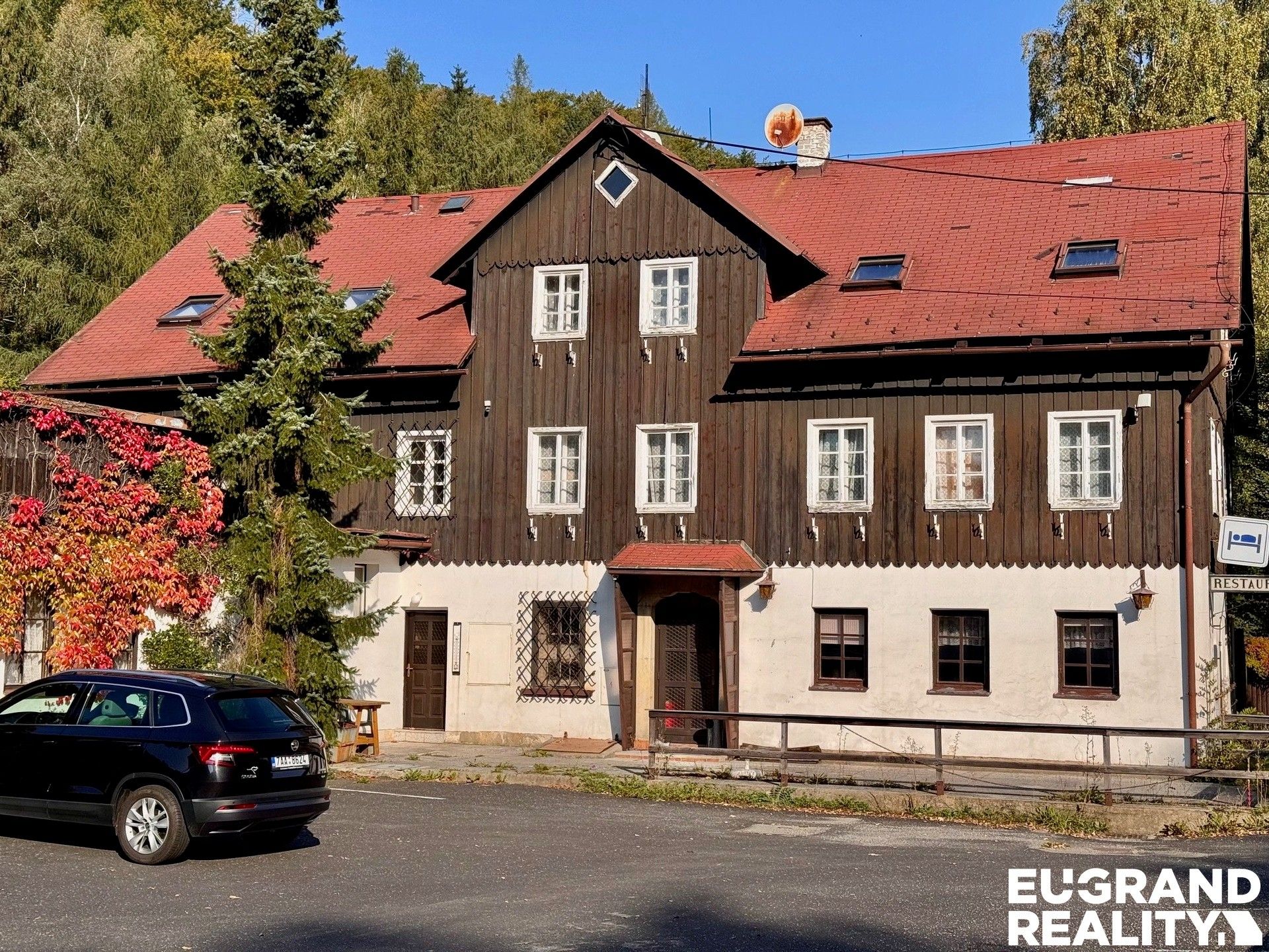 Restaurace, 850 m²