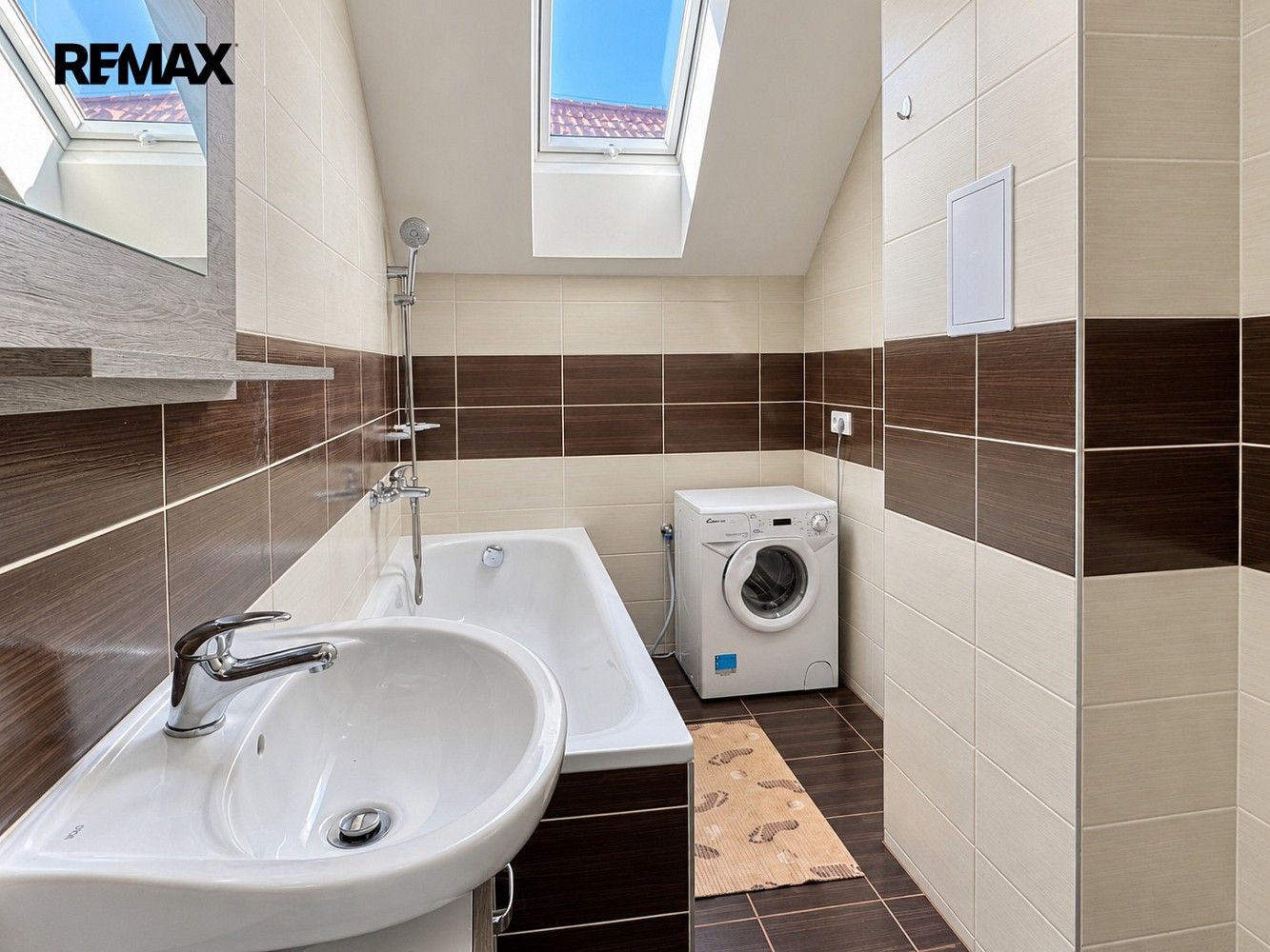 3+kk, Podchýšská, Praha 4 - Cholupice, 74 m² - 2