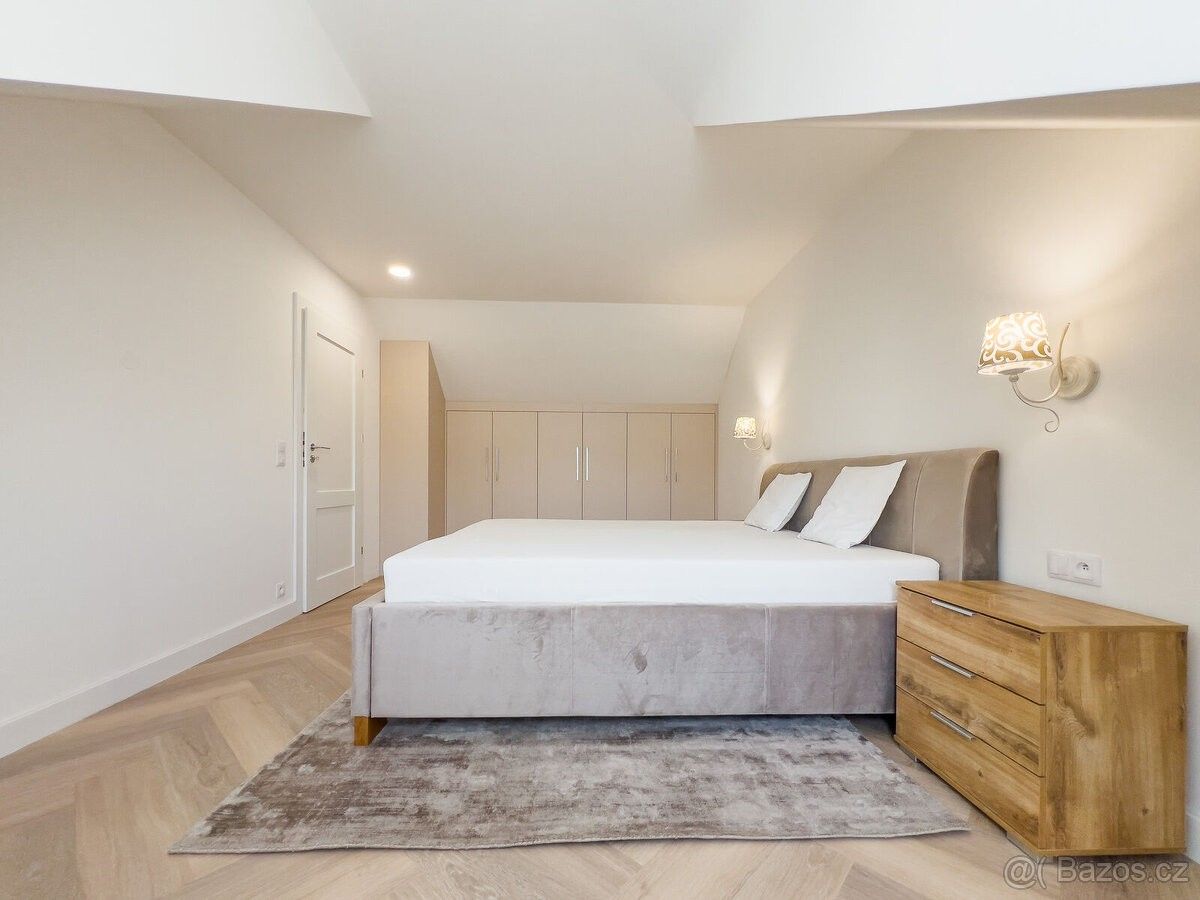 Pronájem byt - Praha, 140 00