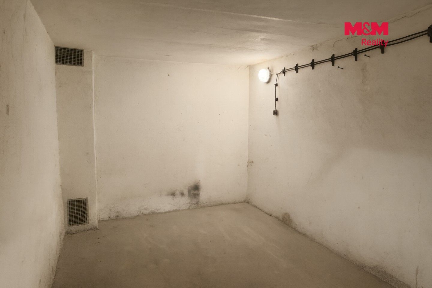 Pronájem garáž - Bellevue, Kladno, 16 m² - 5